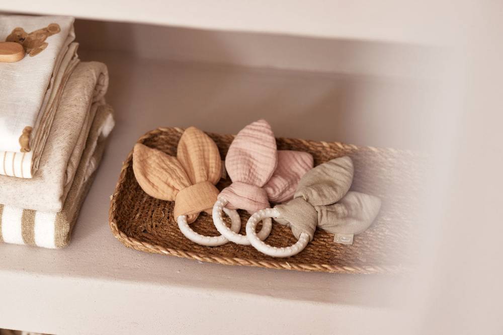 Jollein Beißring Silikon Bunny Ears Wild Rose 50% Rabatt mit kostenlosem Versand