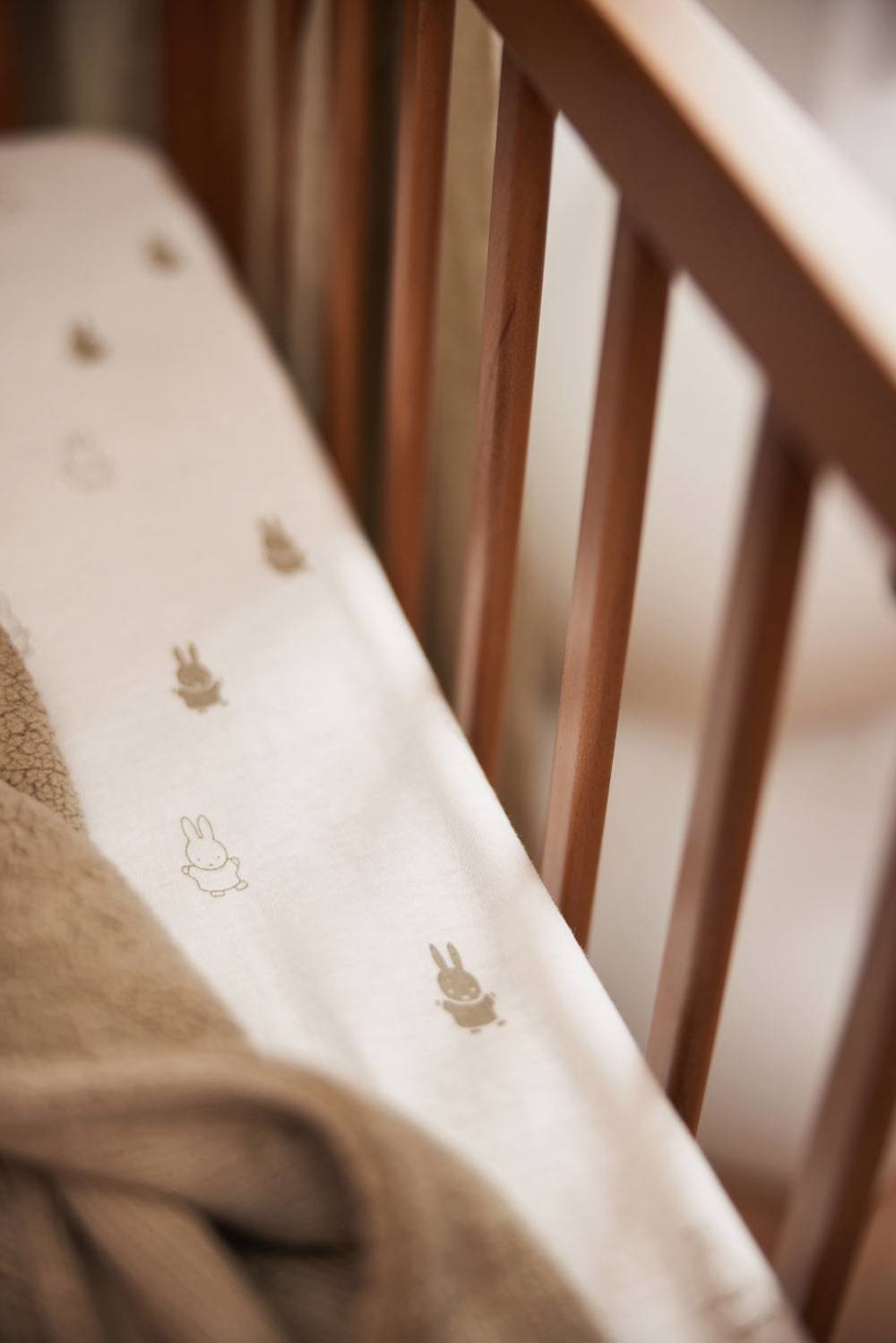 Jollein Spannbettlaken Jersey 60x120cm Happy Miffy Olive Green Fabrikladen
