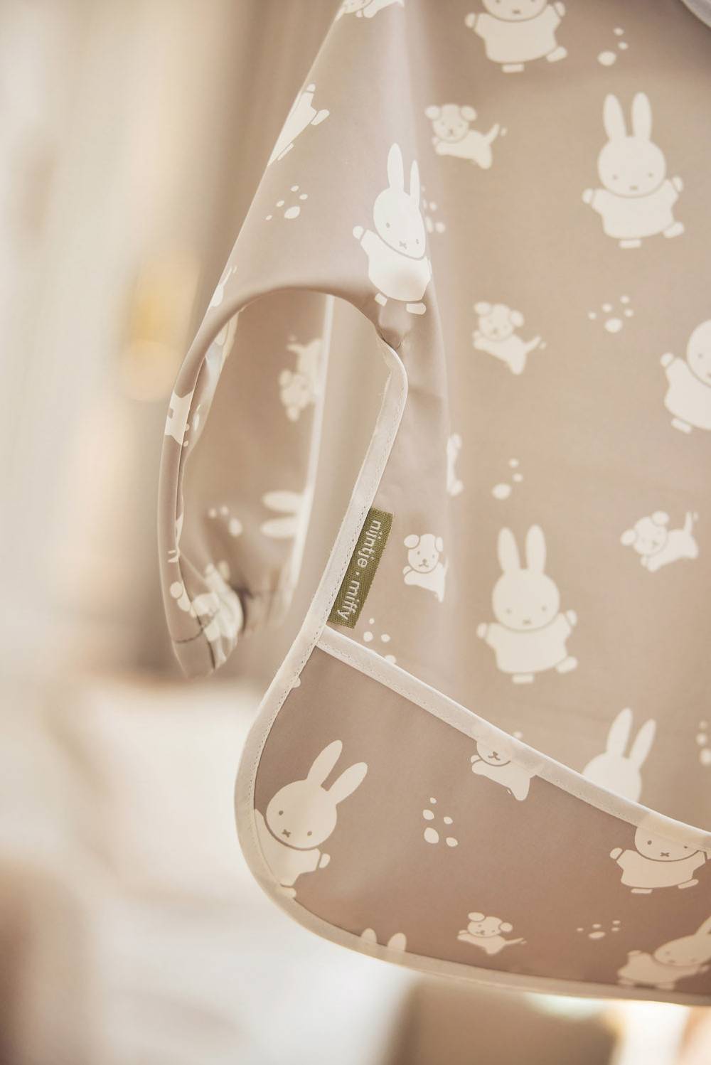 Jollein Lätzchen Wasserdicht mit Ärmeln MiffySnuffy Olive Green Online Outlet