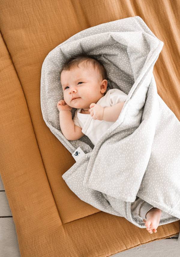 Julius Zöllner Jerseydecke gefüttert, Tiny Squares Grey JETZT KAUFEN