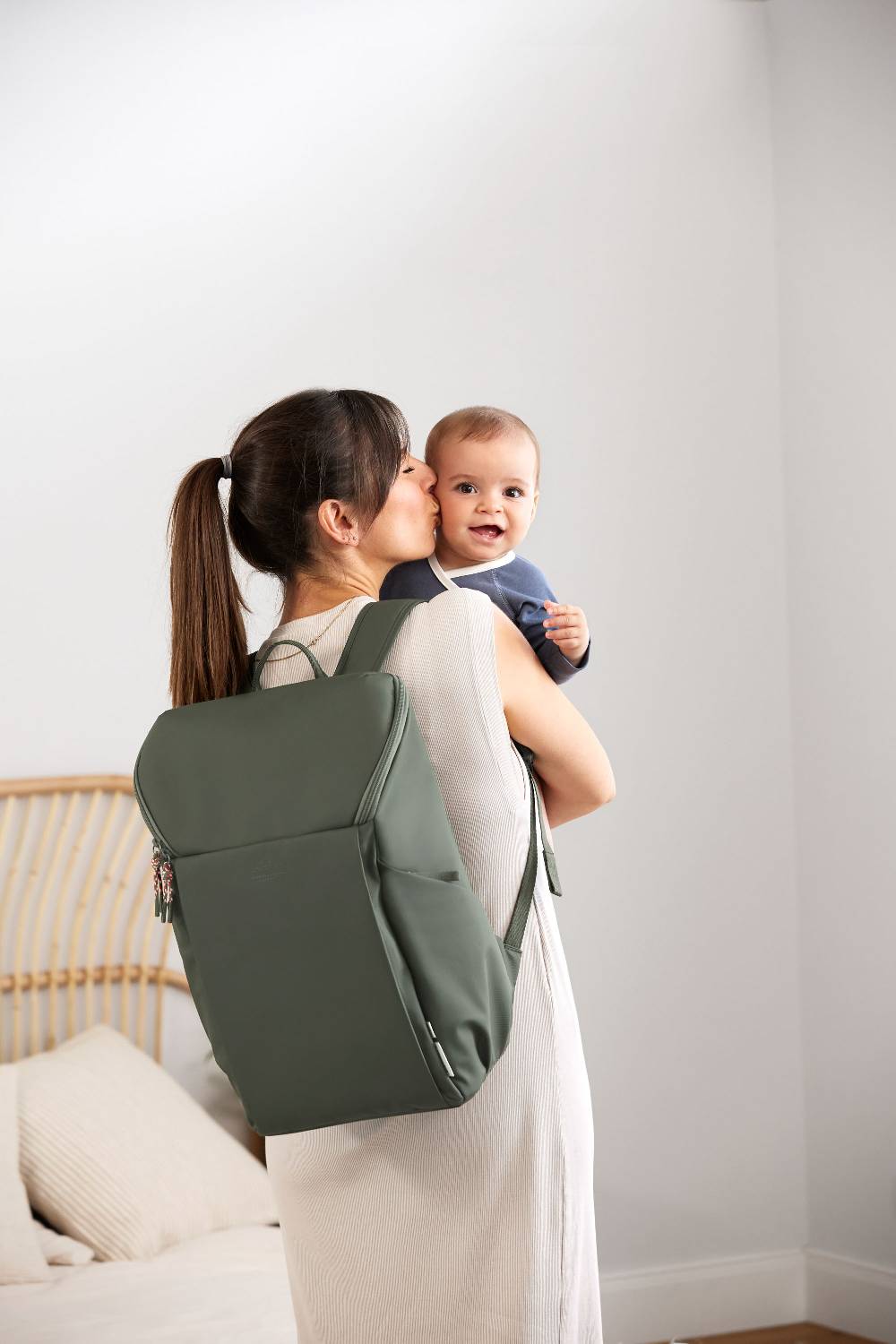 Lässig Wickelrucksack - Slender Up Backpack, Oliv Auslauf