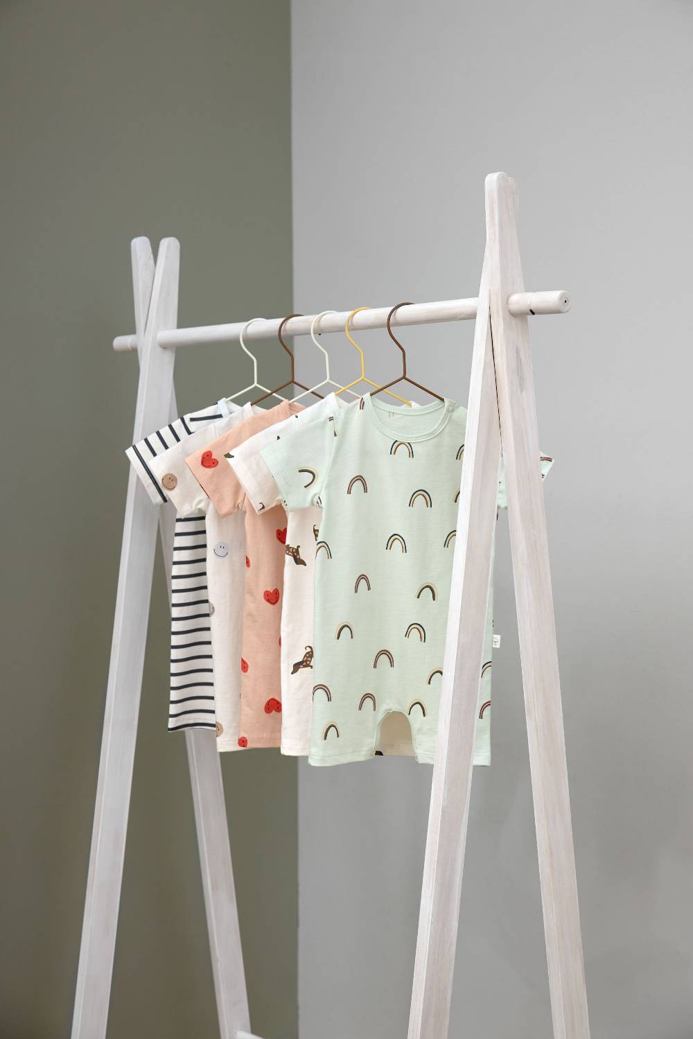 Lässig Baby Jumpsuit - Bio Baumwolle, Herzen, Rosa Nur für heute