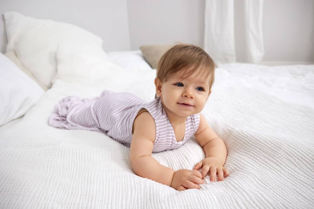 Lässig Baby Schlafsack 0,5 TOG - Gestreift, Lila Milky Discount Store für neue Produkte