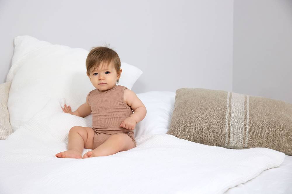 Lässig Baby Body - Ärmellos gerippt, Hellbraun 50% Rabatt für begrenzte Zeit