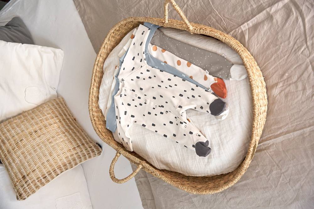 Lässig Baby Schlafanzug mit Füßen - Bio Baumwolle, Big Dots, Weiß Fabrikladen
