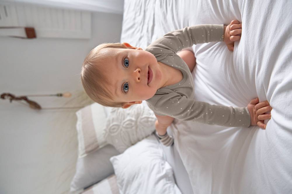 Lässig Baby Wickelbody langarm - Bio Baumwolle, Punkte, Taupe Valentinstagsangebot