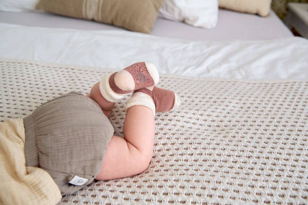 Lässig Baby Hose - Bio Baumwolle, Taupe, Grau Neuheiten