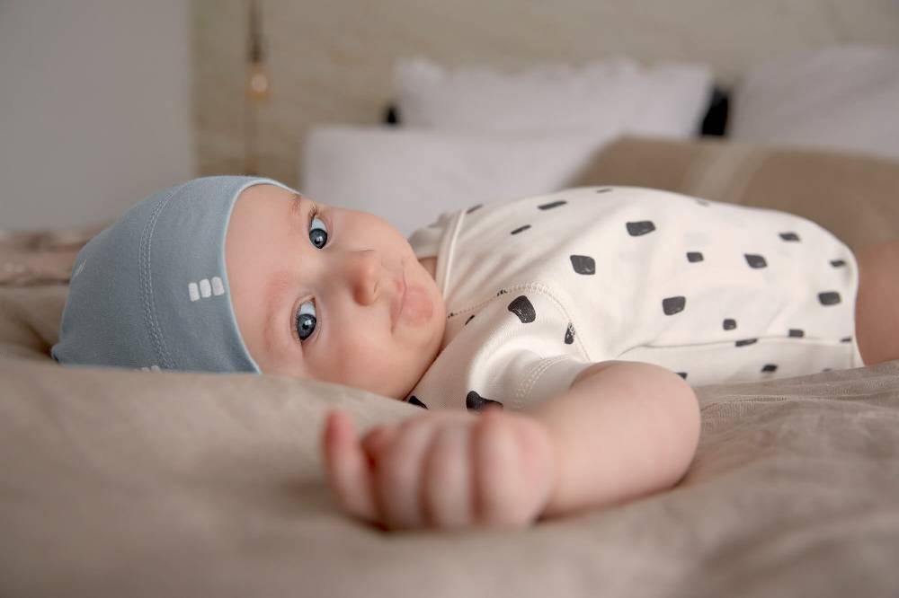 Lässig Baby Wickelbody kurzarm - Bio Baumwolle, Rechtecke, Weiß Weihnachtsangebot