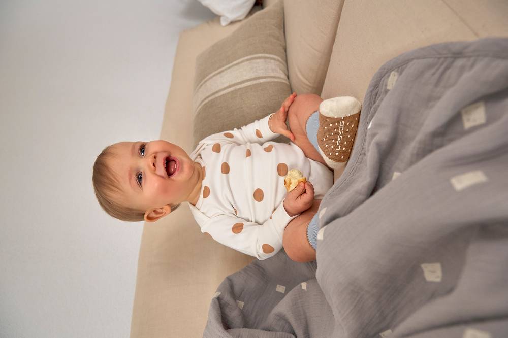 Lässig Baby Wickelbody kurzarm - Bio Baumwolle, Punkte, Weiß Super Sparpreis