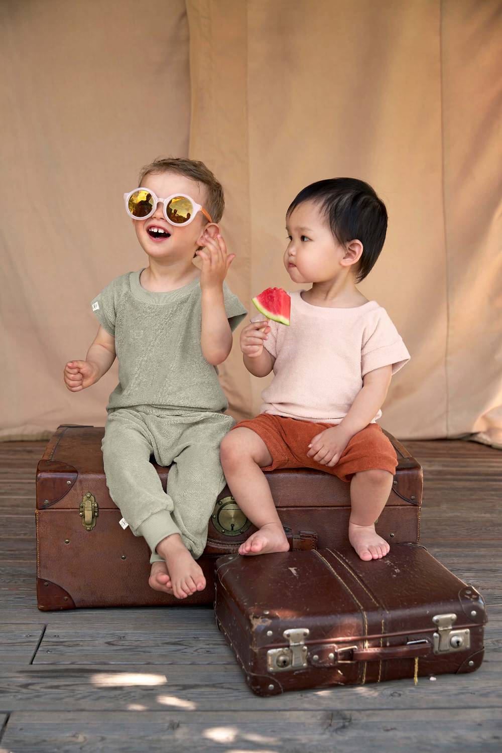 Lässig Frottee T-Shirt Kinder, Oliv 50% Rabatt mit kostenlosem Versand