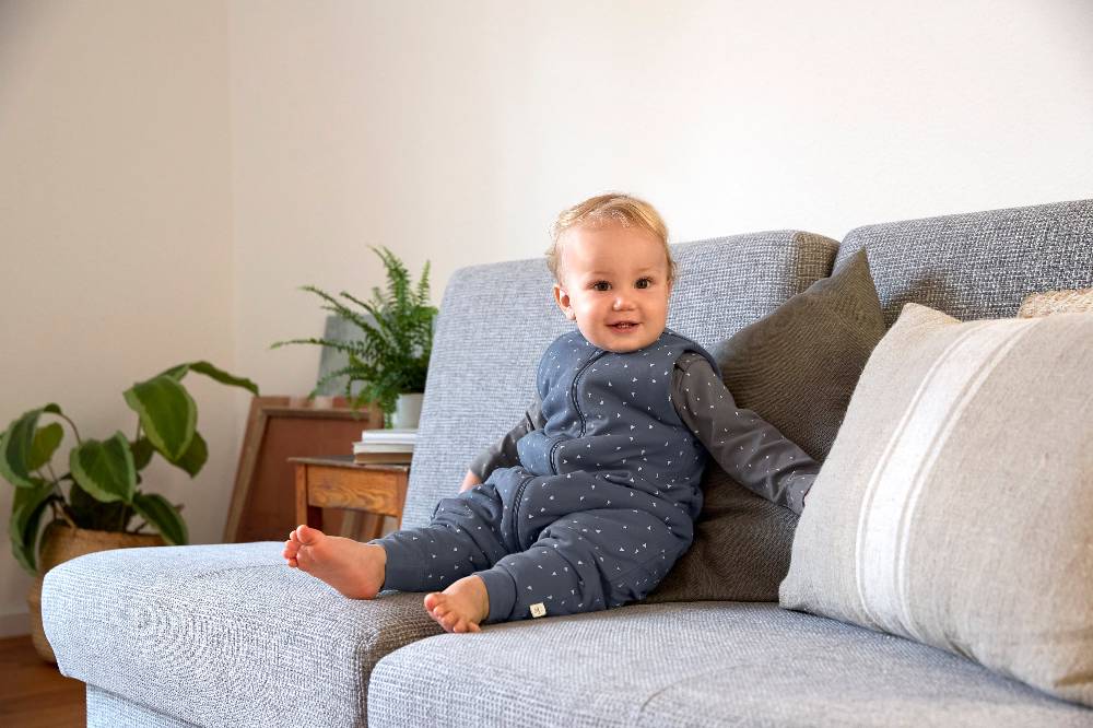 Lässig Kinder Schlafoverall 2,5 TOG, Triangle, Blau Fabrikverkauf