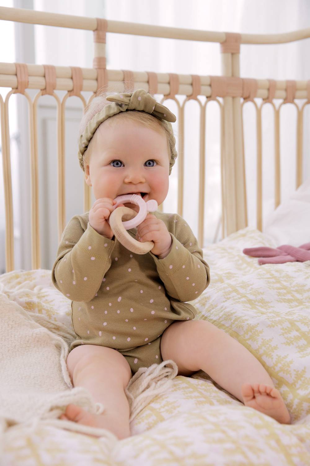 Lässig Baby Body langarm - Bio Baumwolle, Punkte, Gelb Muttertagsangebot