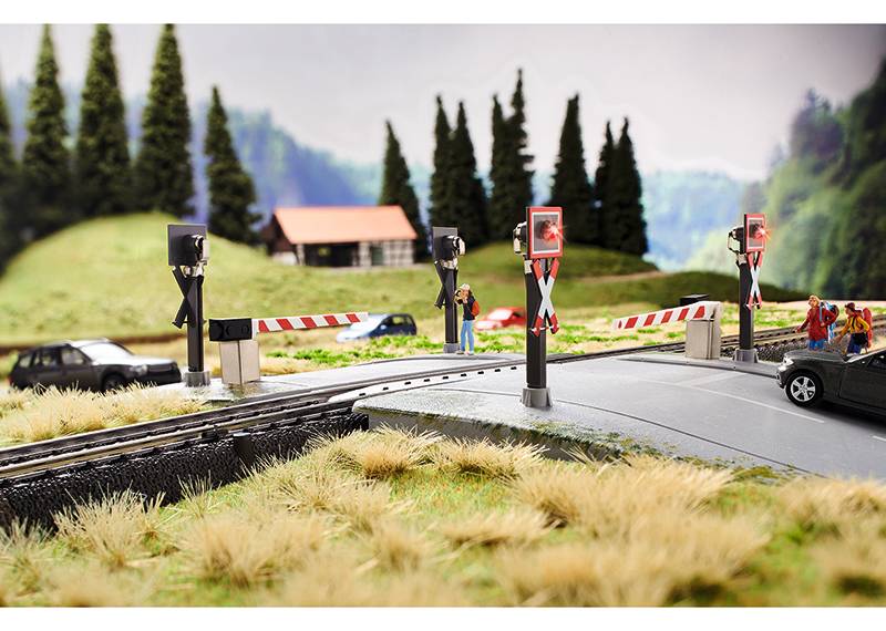Märklin Märklin Start up - Vollautomatischer Bahnübergang Sonderangebot