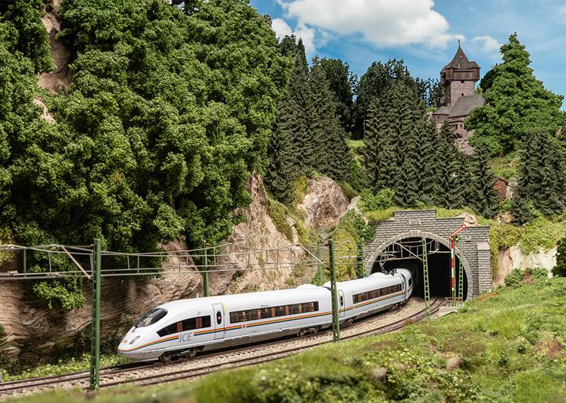 Märklin Triebwagenzug ICE 3, Baureihe 403 Speichern exportieren