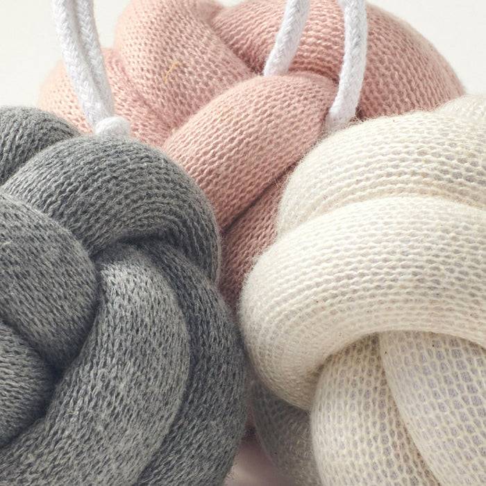 Nordic Coast Company Babygym Anhänger Set Knoten Rosa Black Friday