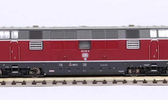 Piko N Diesellokomotive BR 221 DB IV Artikelnummer: 40500 Vierteljährliche Förderung
