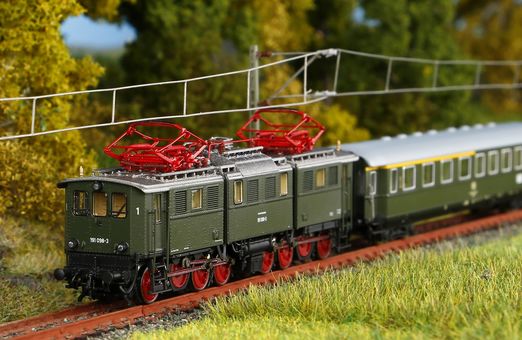 Piko N E-Lok BR 191 DB IV Artikelnummer: 40540 Saisonale Angebote