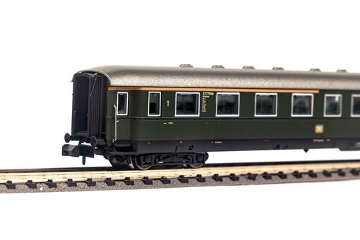 Piko N Schürzeneilzugwagen 1./2. Klasse DB III Artikelnummer: 40625 Cyber Monday