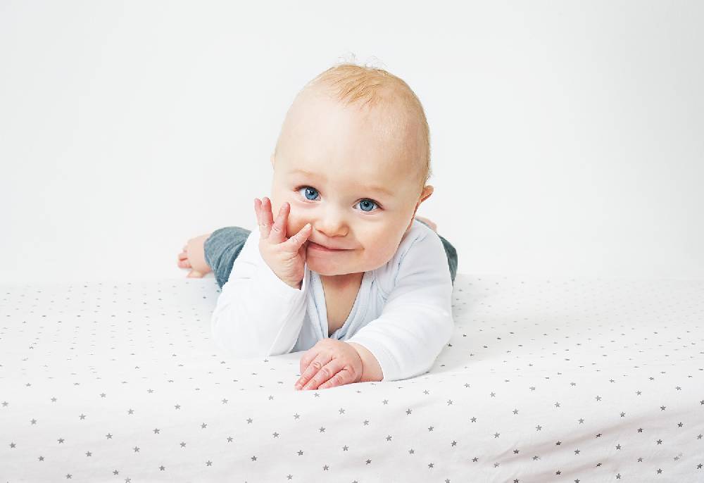 Pinolino Jersey-Spannbetttücher für Kinderbetten im Doppelpack 'Sternchen', grau und Uni, weiß - Auslaufartikel Rabatte dieses Monats