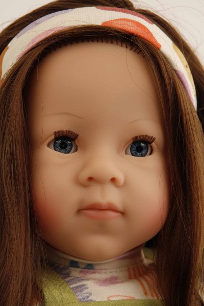 Schildkröt Manufaktur Puppe Elli 52 cm braune Haare, blaue Schlafaugen, Kleidung City-Love Begrenztes Angebot
