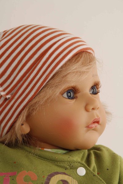 Schildkröt Manufaktur Puppe Aaron 60 cm von Gudrun Legler, blonde Haare, Kleidung Dschungel Zeitlich begrenztes Angebot