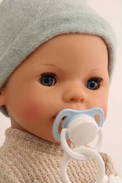 Schildkröt Manufaktur Trink + Näßbaby "Finn" 40 cm mit Malhaar und blauen Schlafaugen, Kleidung Bauernhof Blitzangebot
