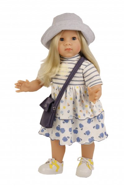 Schildkröt Manufaktur Stehpuppe Elli 52 cm blonde Haare, blaue Schlafaugen, sommerkliche Kleidung blau/weiss/gelb
