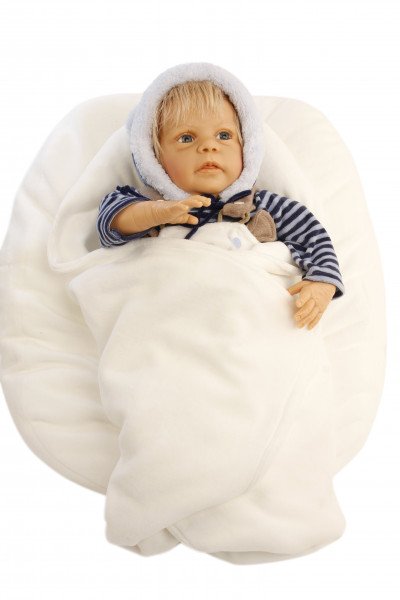 Schildkröt Manufaktur Puppe Leon 50 cm von Gudrun Legler blonde Haare, Kleidung blau/weiss