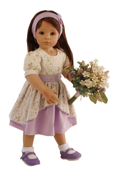 Schildkröt Manufaktur Puppe Alina stehend 64 cm von Sieglinde Frieske, Blumenkleid weiss/grün/lila
