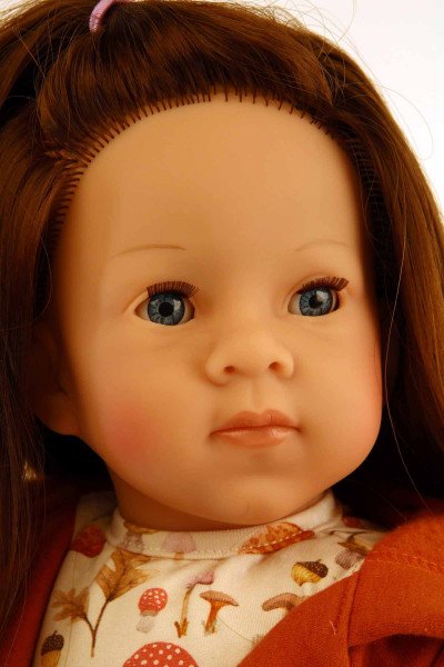 Schildkröt Manufaktur Stehpuppe Elli 52 cm braune Haare, blaue Schlafaugen, Kleidung Pilzchen Heißer Verkauf
