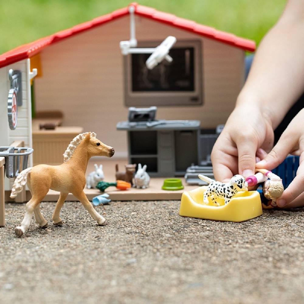 Schleich Tierarzt-Praxis mit Haustieren Sonderangebot der Fabrik