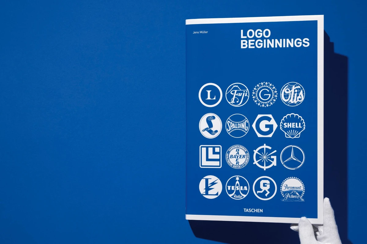 TASCHEN Logo Beginnings Black Friday
