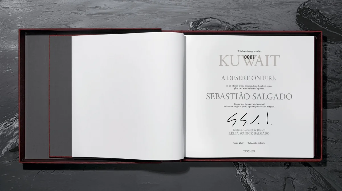 TASCHEN Sebastião Salgado. Kuwait. A Desert on Fire im Angebot