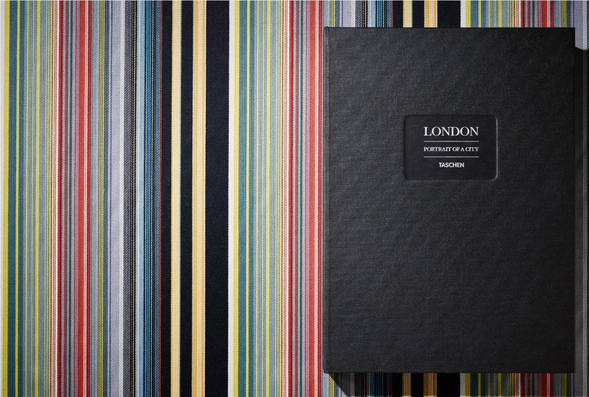 TASCHEN London. Portrait of a City, Paul Smith Edition No. 1–500 ‘Piccadilly Circus’ Neueste Mode